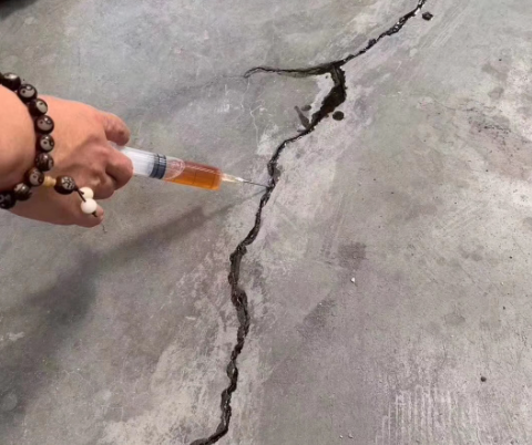 新华镇混凝土裂缝修补技术详解​